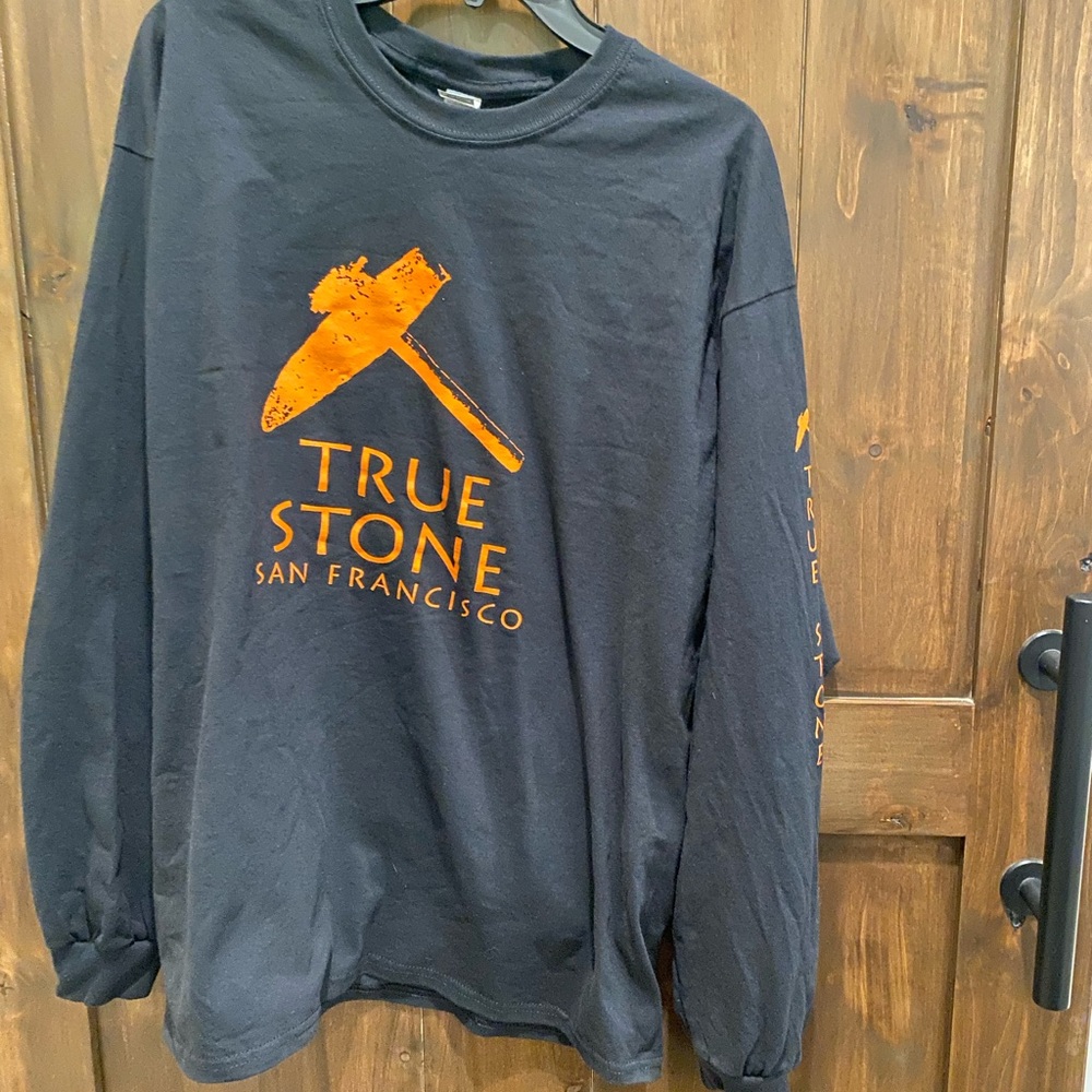 E888-540) Gildan True Stone San Francisco Black long sleeve tee L, XL, XXL
